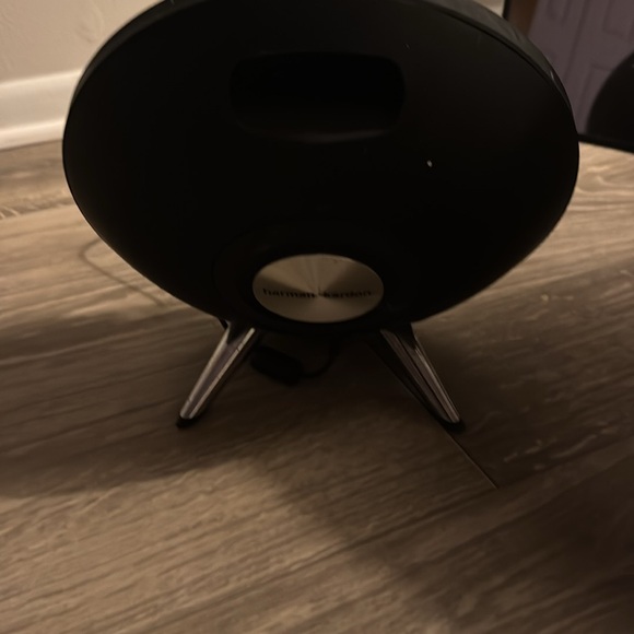 Harman/Kardon Black Bluetooth Speaker - Picture 2 of 2